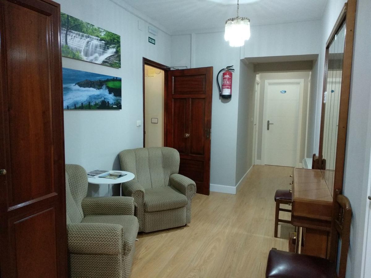 Hostal Buenavista Сан Киприан Екстериор снимка